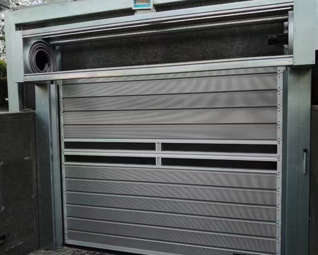 昆山硬质快速门