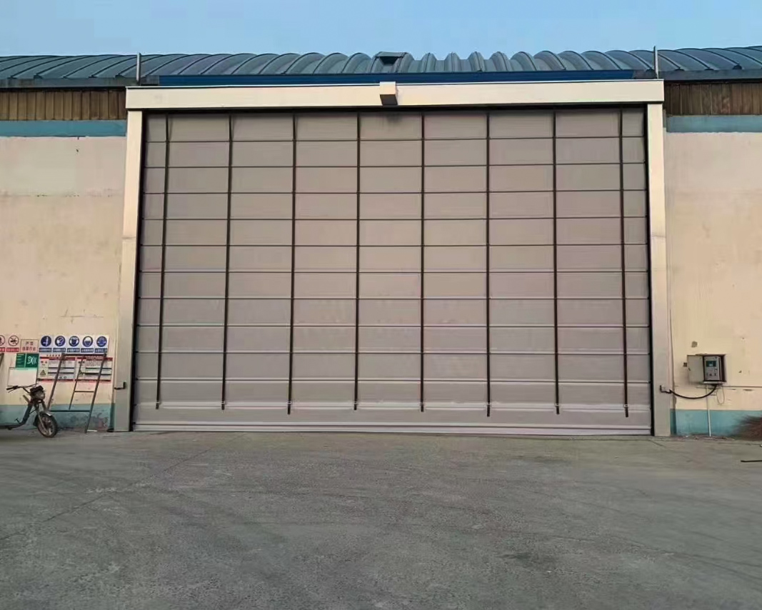 昆山硬质快速门